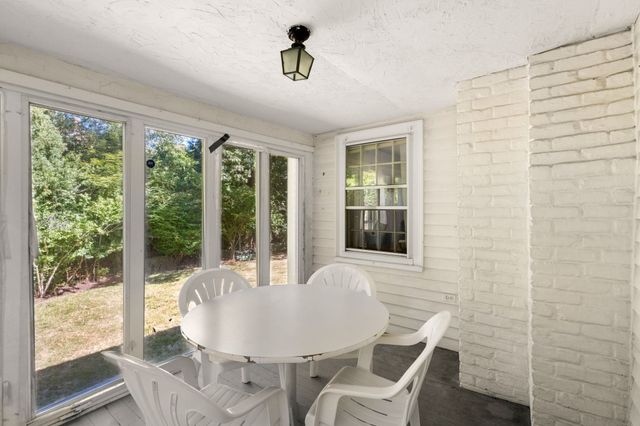 20 Buswell Park, Newton, MA 02458