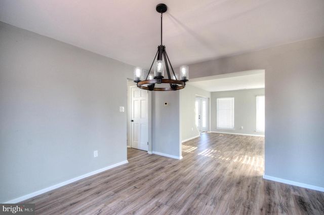 36 SADDLEBROOK DR, Sewell, NJ 08080