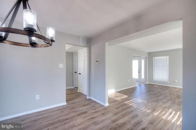 36 SADDLEBROOK DR, Sewell, NJ 08080