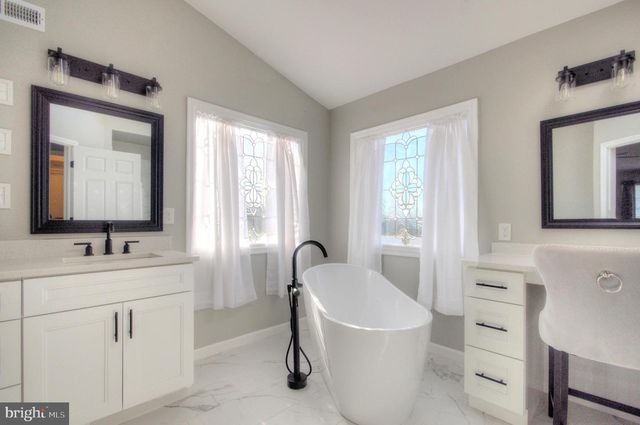 36 SADDLEBROOK DR, Sewell, NJ 08080