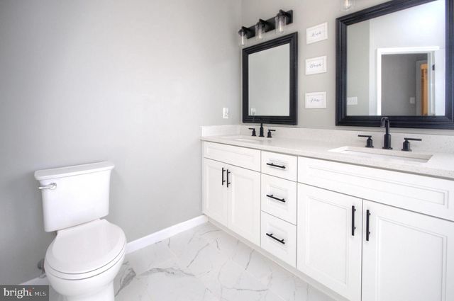 36 SADDLEBROOK DR, Sewell, NJ 08080