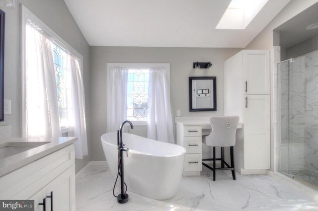 36 SADDLEBROOK DR, Sewell, NJ 08080