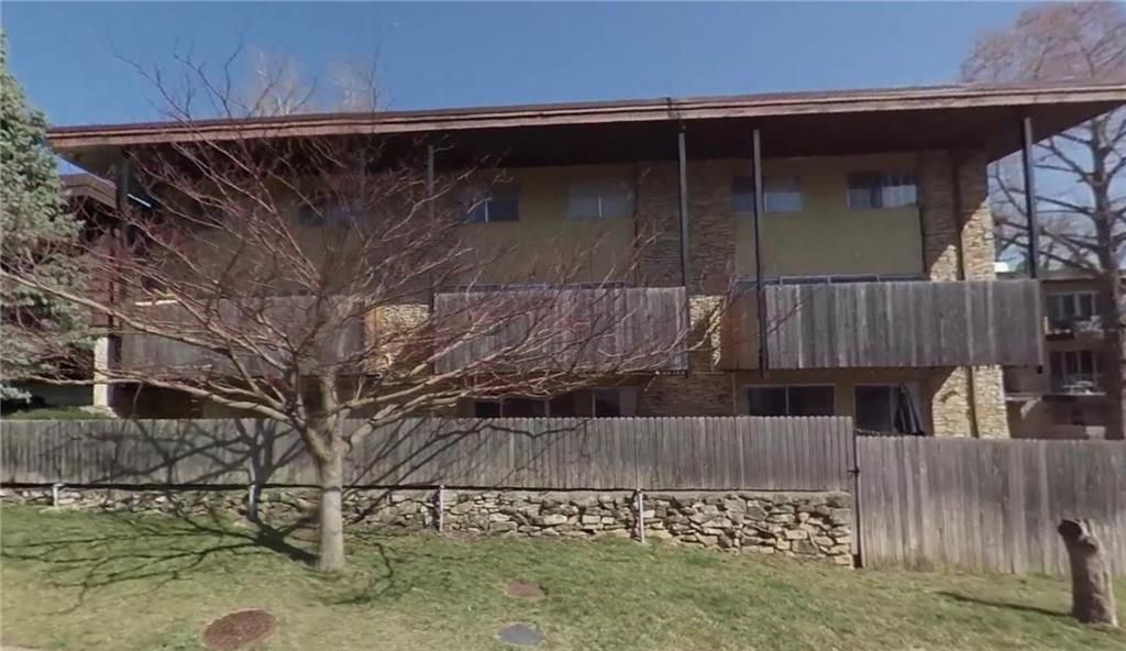 4511 Headwood Drive 5, Kansas City, MO 64111