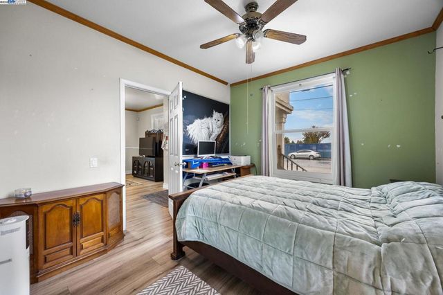 2421 W Rumble Rd, Modesto, CA 95350