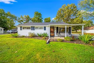 9964 Crestwood Drive, Twinsburg, OH 44087