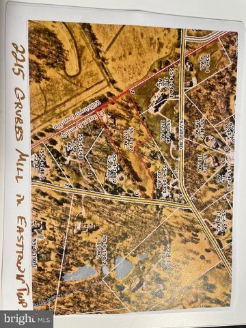 2215 GRUBBS MILL RD, Berwyn, PA 19312