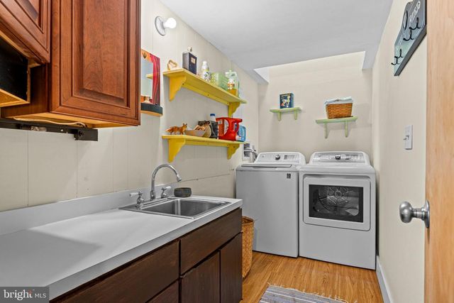 2215 GRUBBS MILL RD, Berwyn, PA 19312
