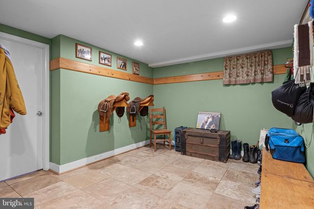 2215 GRUBBS MILL RD, Berwyn, PA 19312