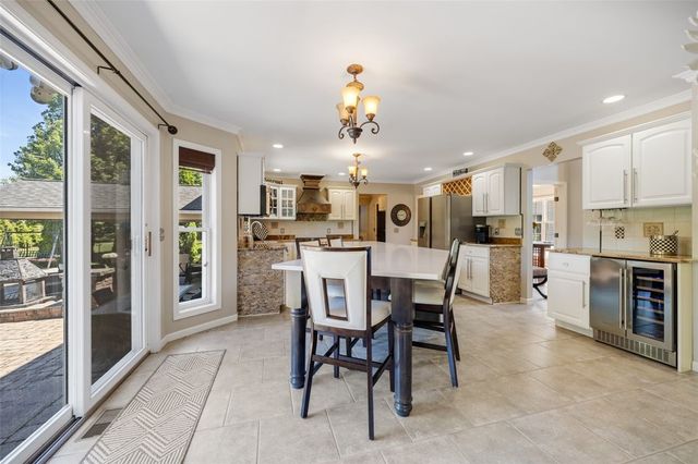 746 Hailey Dr, Webster, NY 14580