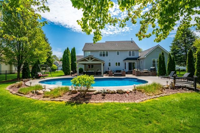 746 Hailey Dr, Webster, NY 14580