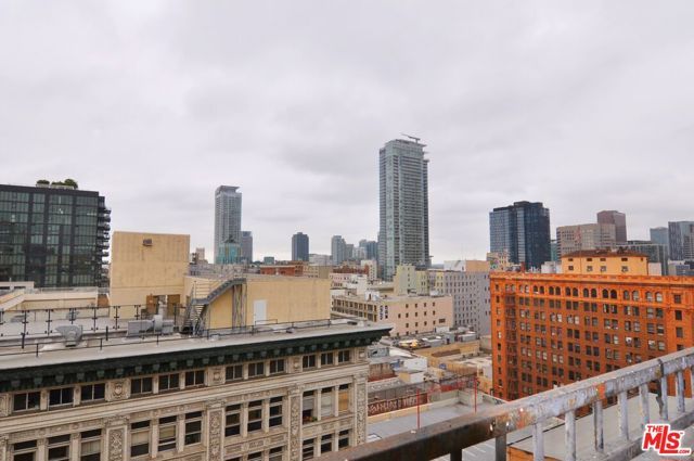 215 W 7th Street 1404, Los Angeles, CA 90014