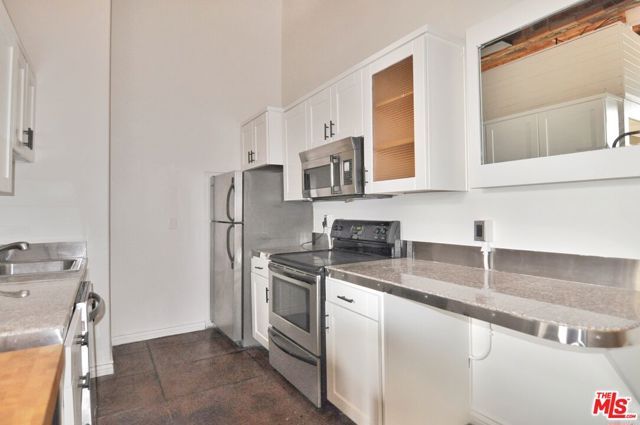 215 W 7th Street 1404, Los Angeles, CA 90014