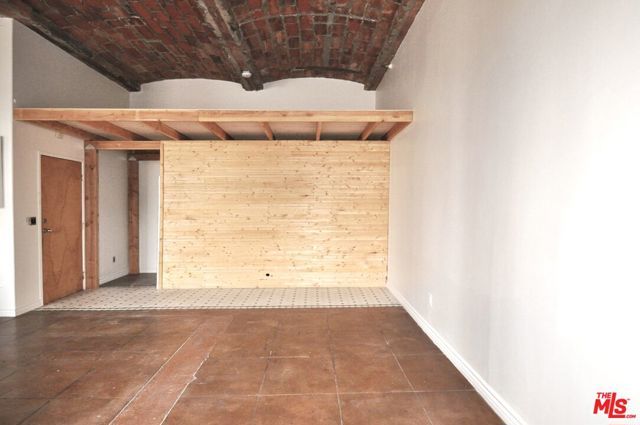 215 W 7th Street 1404, Los Angeles, CA 90014