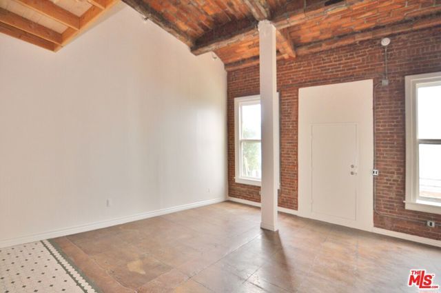 215 W 7th Street 1404, Los Angeles, CA 90014