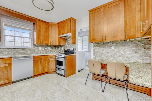 1 Cottage Lane, Suffern, NY 10901
