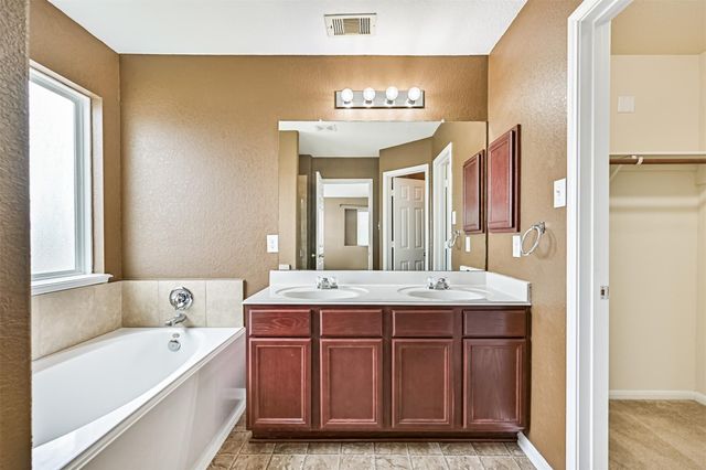 13418 E Red Birch Circle, Houston, TX 77038