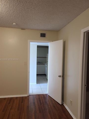 7925 S Colony Cir S 207, Tamarac, FL 33321