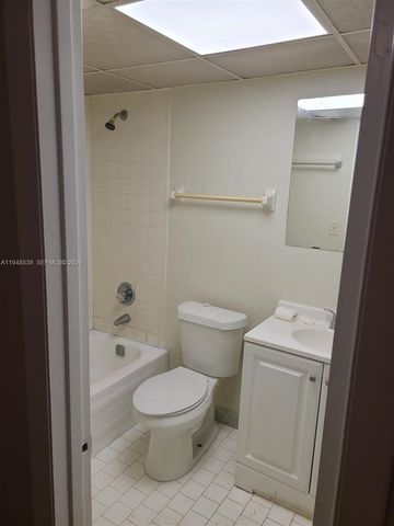 7925 S Colony Cir S 207, Tamarac, FL 33321