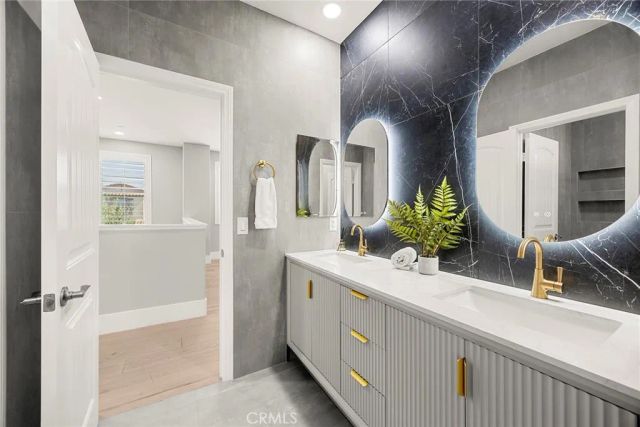 7632 Villa Rosa Court, Eastvale, CA 92880