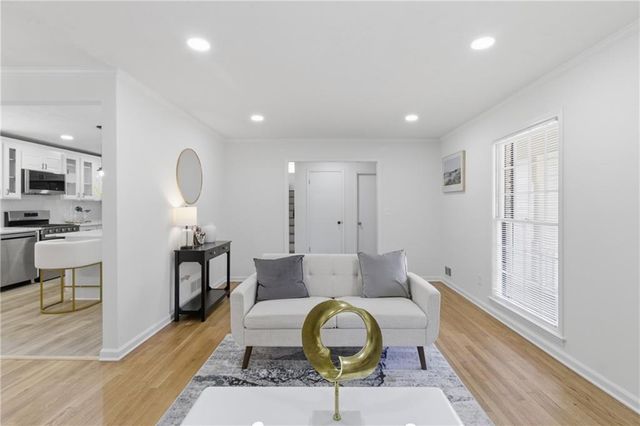 524 Fond Du Lac Drive, Stone Mountain, GA 30088