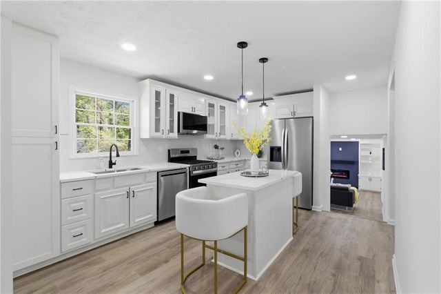 524 Fond Du Lac Drive, Stone Mountain, GA 30088