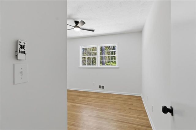 524 Fond Du Lac Drive, Stone Mountain, GA 30088