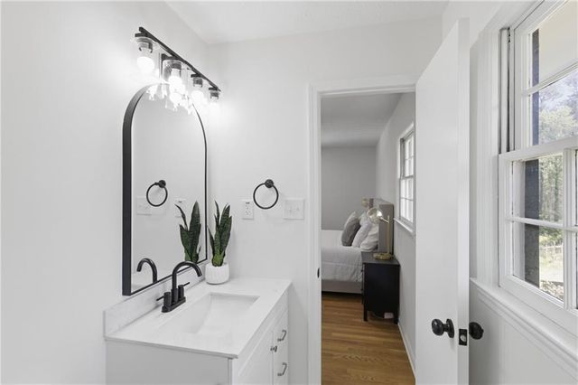 524 Fond Du Lac Drive, Stone Mountain, GA 30088