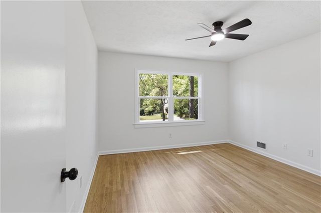 524 Fond Du Lac Drive, Stone Mountain, GA 30088