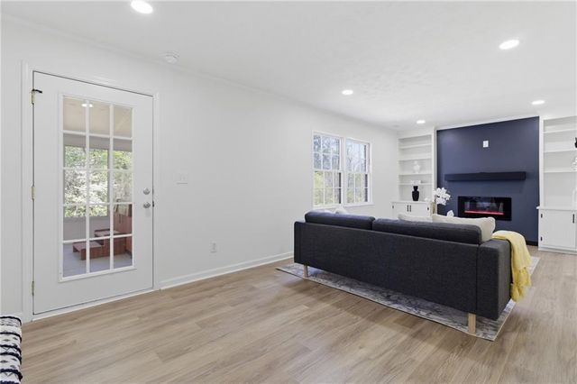 524 Fond Du Lac Drive, Stone Mountain, GA 30088