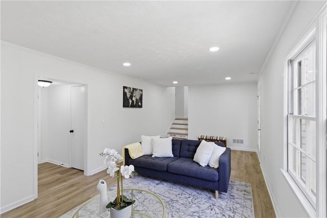 524 Fond Du Lac Drive, Stone Mountain, GA 30088