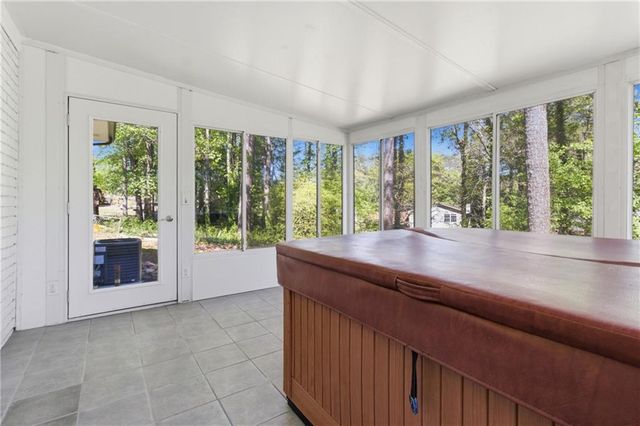 524 Fond Du Lac Drive, Stone Mountain, GA 30088