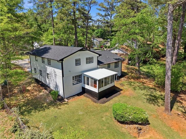 524 Fond Du Lac Drive, Stone Mountain, GA 30088