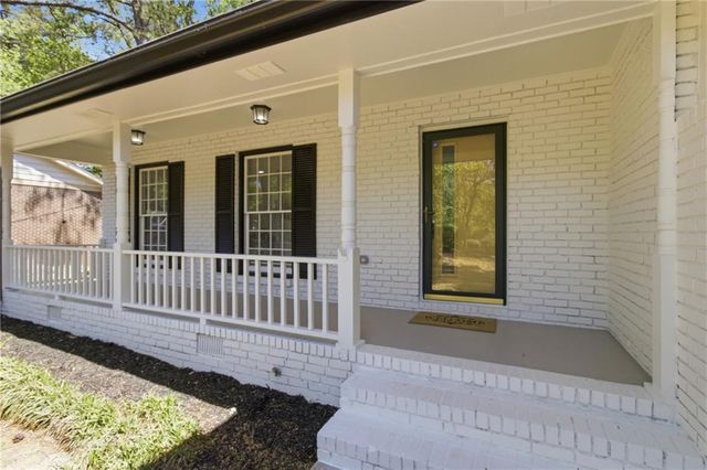 524 Fond Du Lac Drive, Stone Mountain, GA 30088