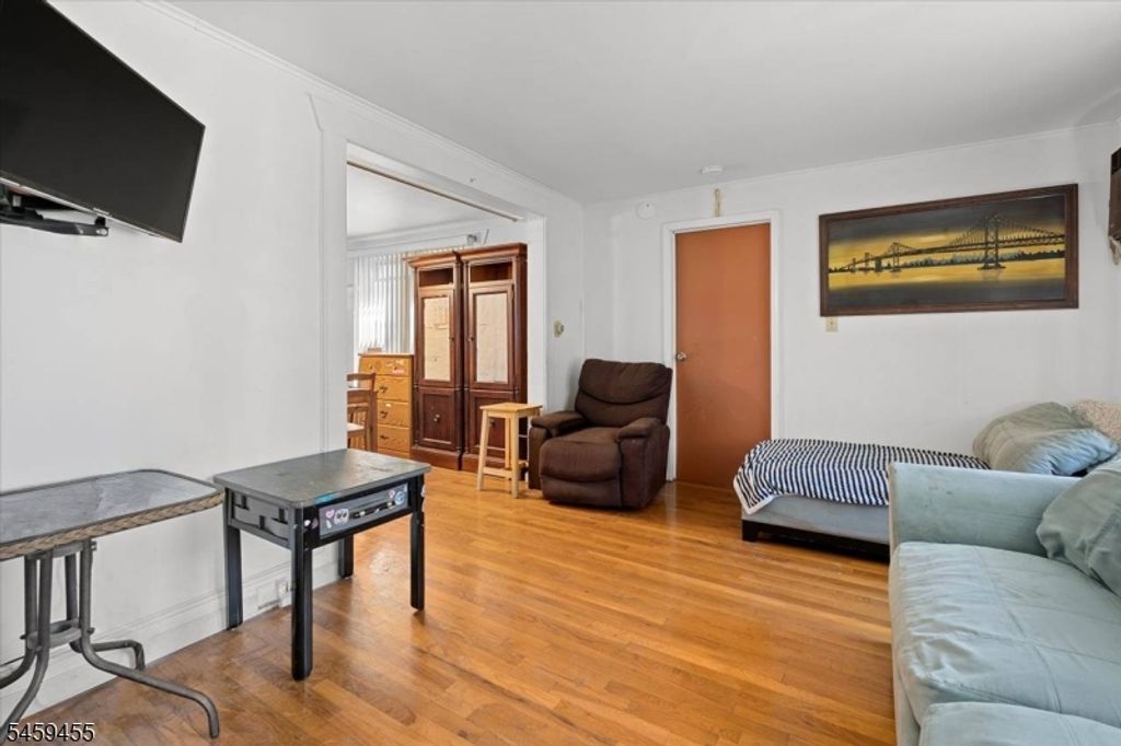 322 Kaplan Ave, Hackensack City, NJ 07601 — photo 2