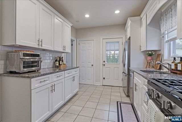 50 Lewis Place, Totowa, NJ 07512