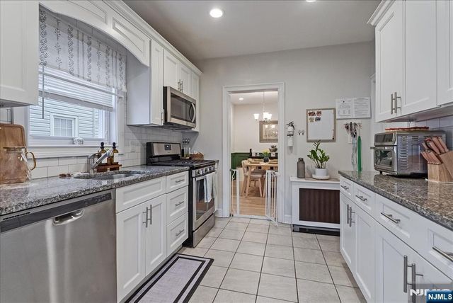 50 Lewis Place, Totowa, NJ 07512