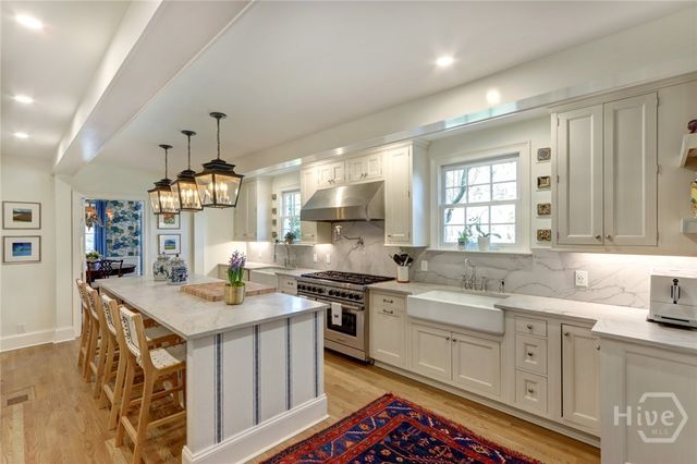 3204 Abercorn Street, Savannah, GA 31405