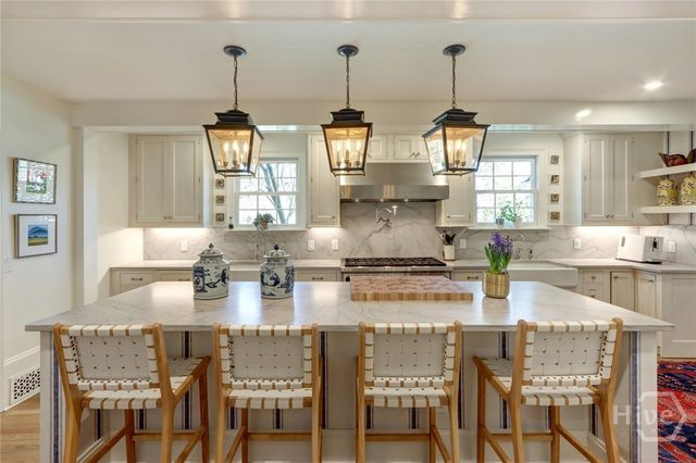 3204 Abercorn Street, Savannah, GA 31405