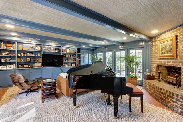 3204 Abercorn Street, Savannah, GA 31405