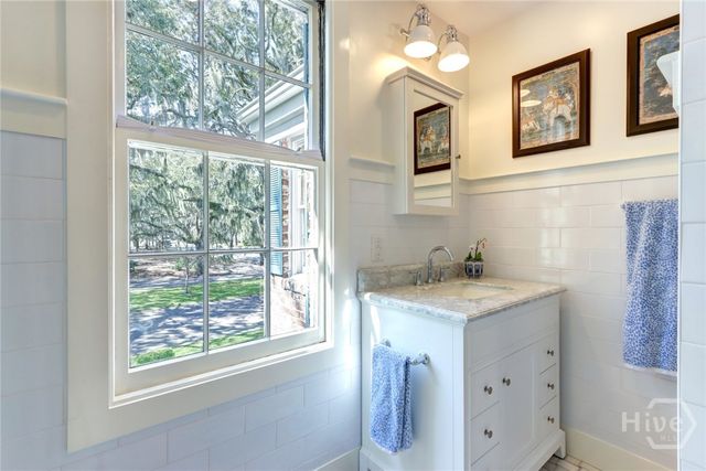 3204 Abercorn Street, Savannah, GA 31405