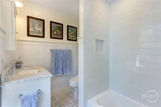 3204 Abercorn Street, Savannah, GA 31405