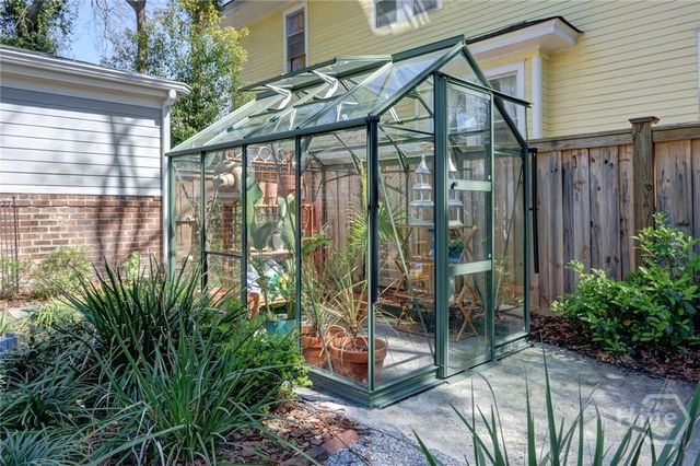 3204 Abercorn Street, Savannah, GA 31405