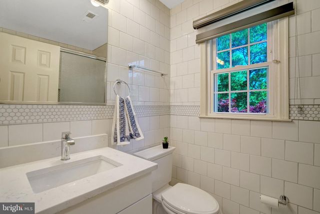 3124 GLEN CARLYN RD, Falls Church, VA 22041