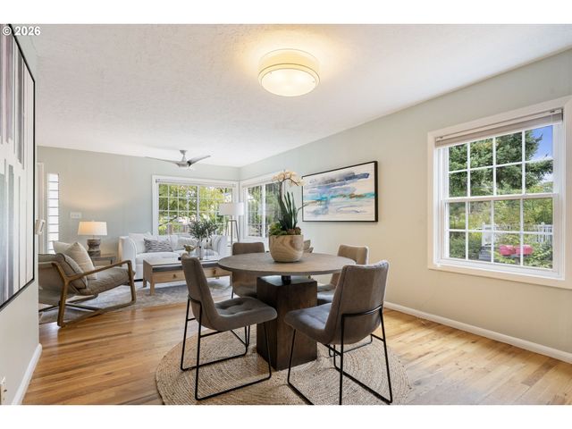 5220 Ne SKIDMORE St, Portland, OR 97218