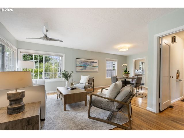 5220 Ne SKIDMORE St, Portland, OR 97218