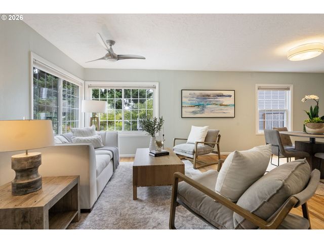 5220 Ne SKIDMORE St, Portland, OR 97218