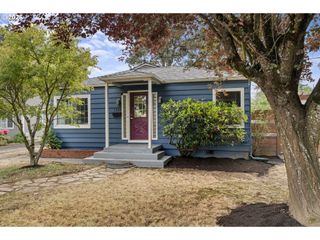 5220 Ne SKIDMORE St, Portland, OR 97218
