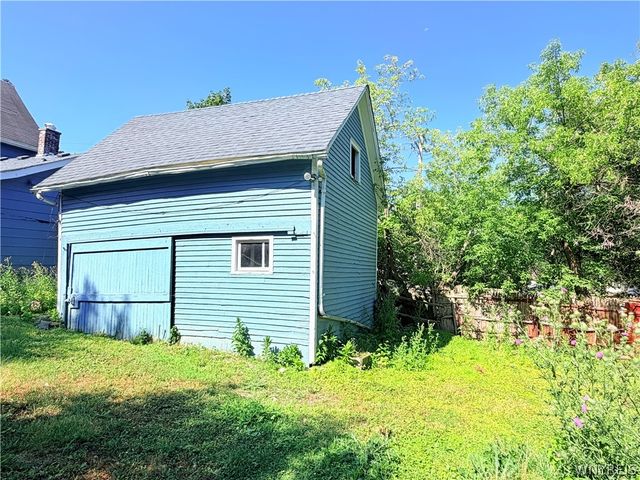 296 Reserve Road, West Seneca, NY 14224