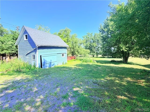 296 Reserve Road, West Seneca, NY 14224