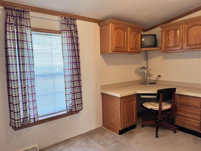 16 Eric Place, Claremont, NH 03743